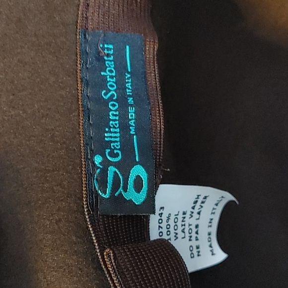 Made in Italy Wool Bucket/Church Hat with Floral Detail - Picture 7 of 11